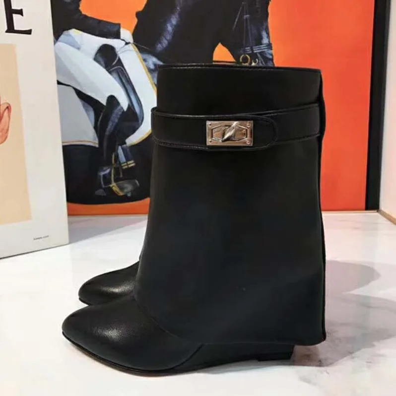 Givenchy Shoes Shark Lock Ankle Boots in Leather 90mm Heel for Women in Black Givenchy Shoes Shark Lock Ankle Boots in Leather 90mm Heel for Women in Black