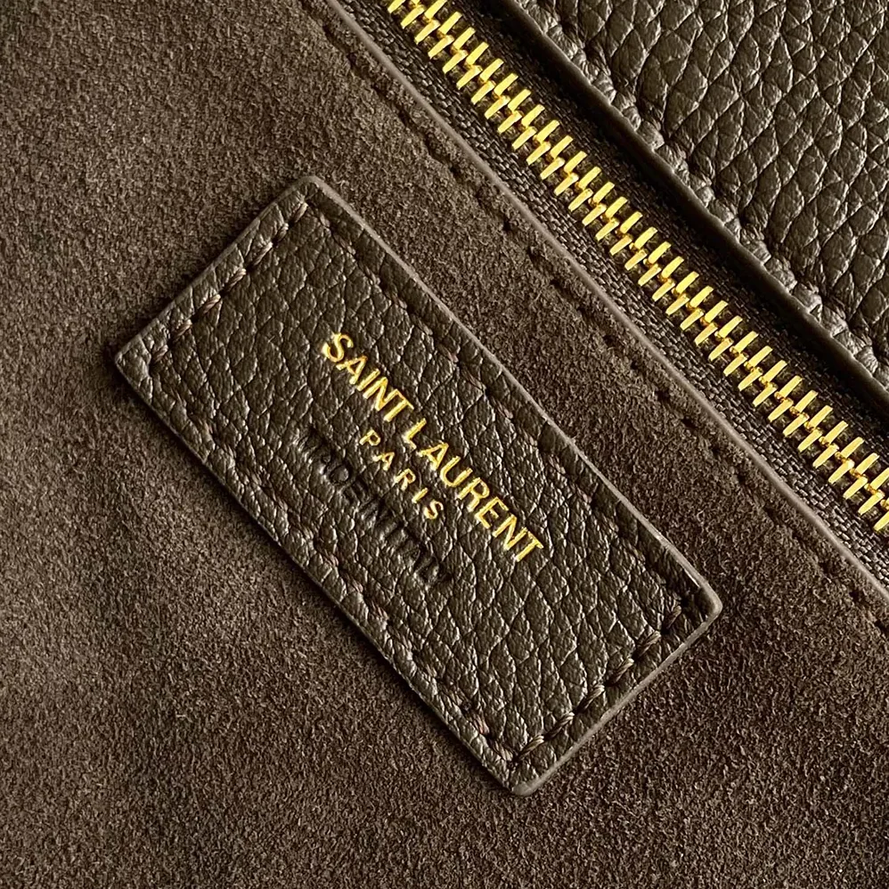Saint Laurent YSL Le 5 à 7 Bea in Grained Leather for Women in Dark Green
