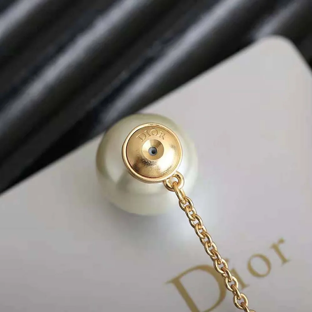 Dior Tribales Earrings Gold-Finish Metal and White Resin Pearls for Women Dior Tribales Earrings Gold-Finish Metal and White Resin Pearls for Women