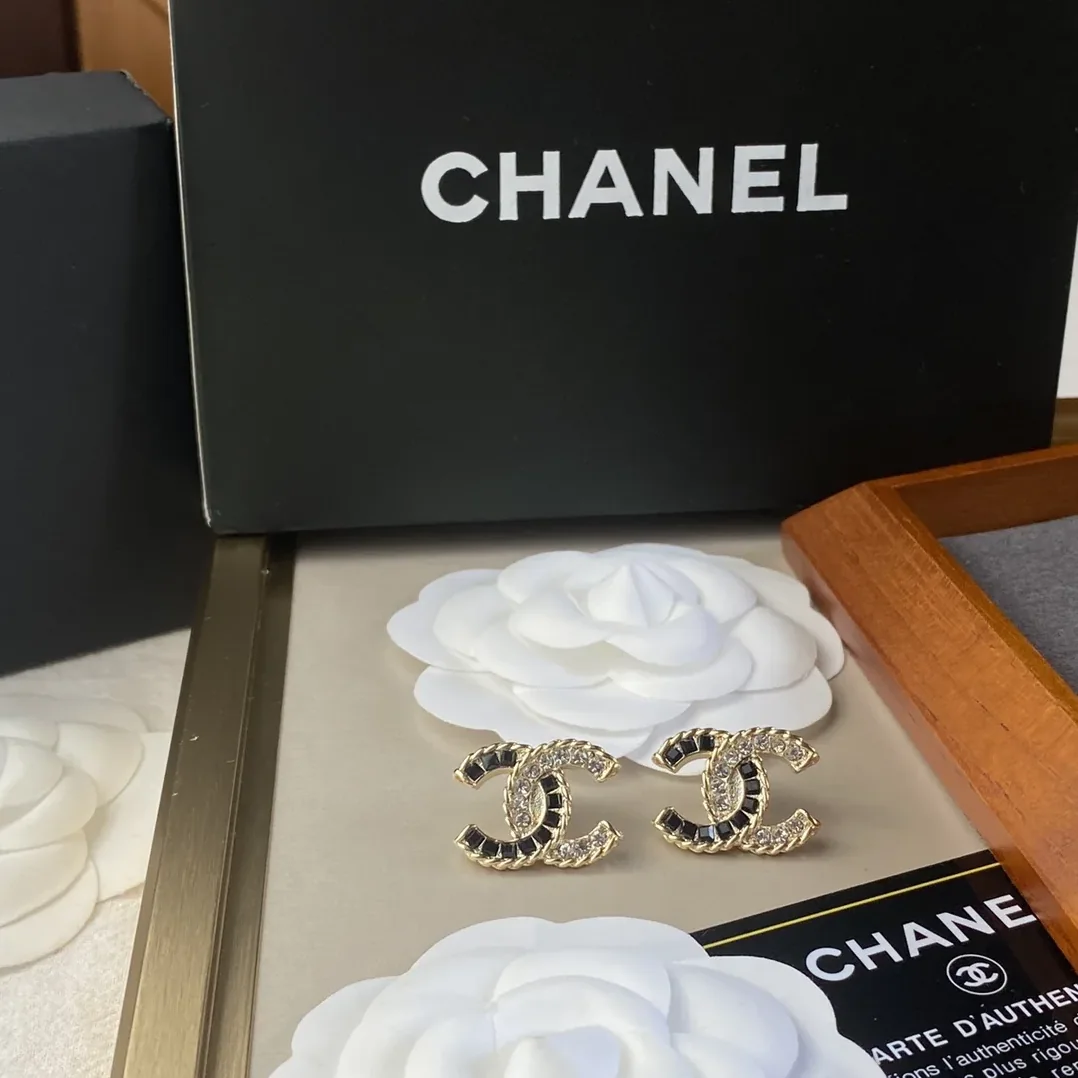 Chanel Spring Earrings Gold Chanel Spring Earrings Gold