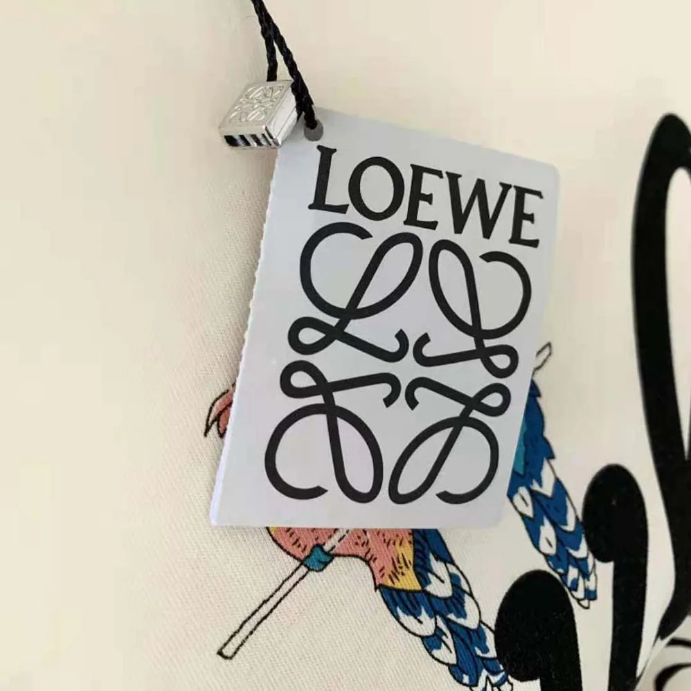 Loewe Parrot Print T-shirt in Cotton for Women in Beige Loewe Parrot Print T-shirt in Cotton for Women in Beige