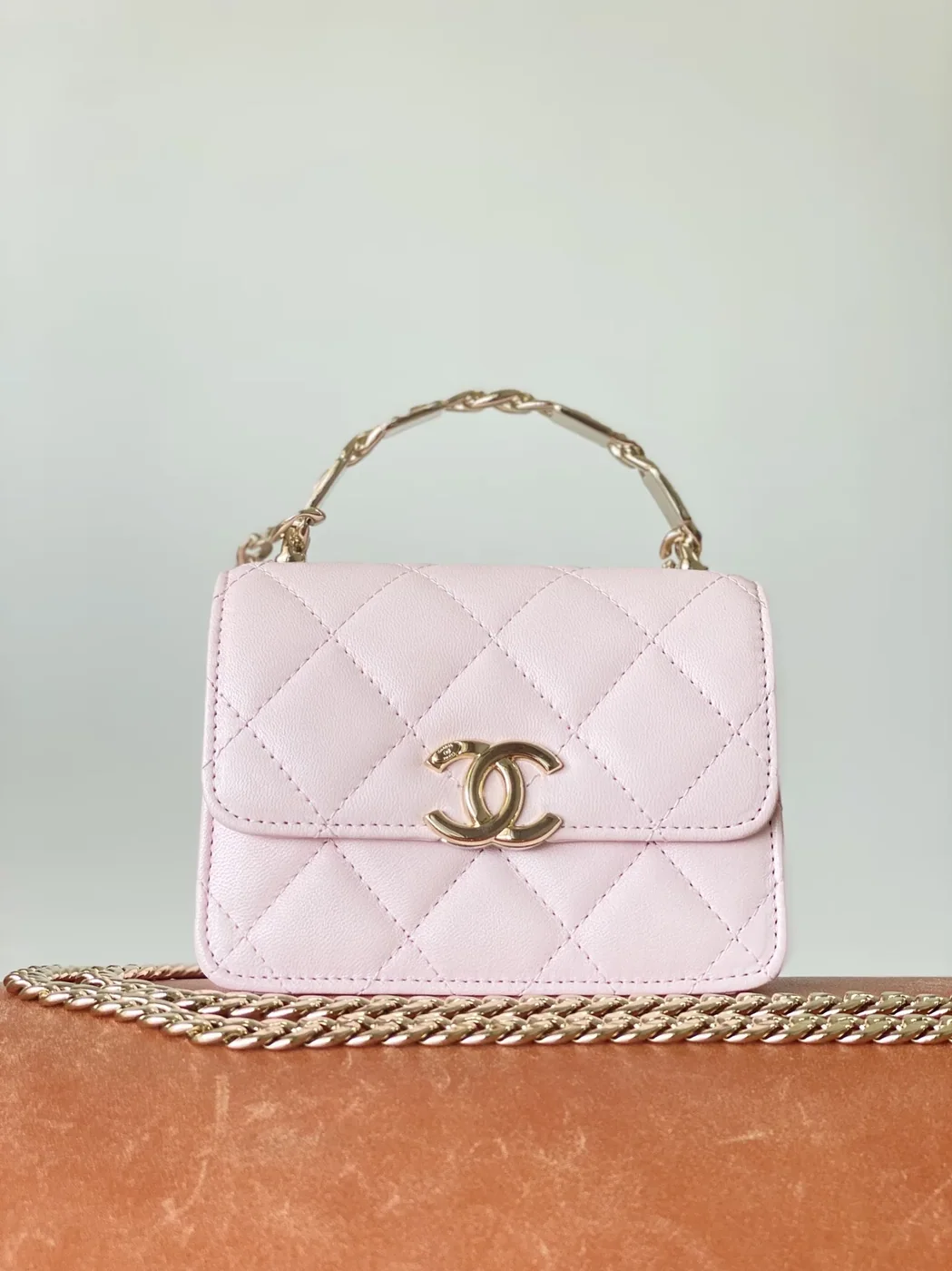 Chanel HAAS Mini Bag Pink 3,/9 Chanel HAAS Mini Bag Pink 3,/9
