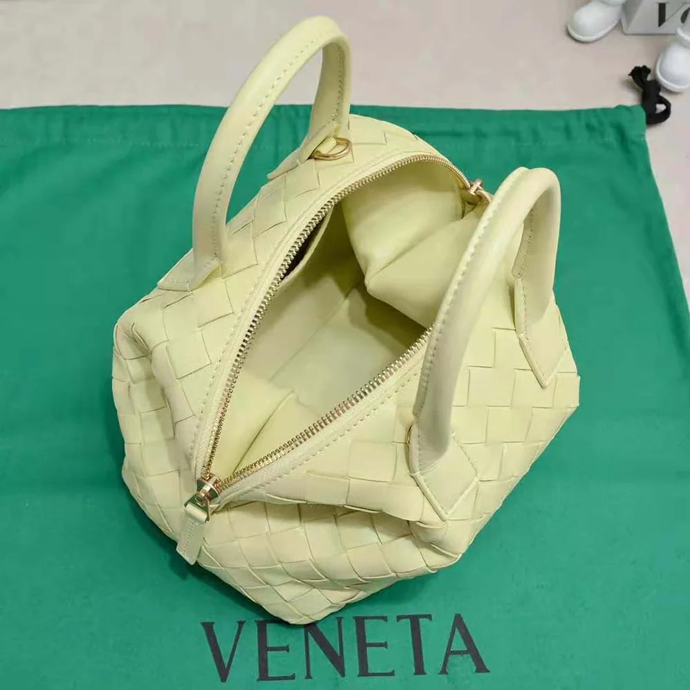 Bottega Veneta Mini Bauletto in Intrecciato Nappa Leather for Women in Yellow Bottega Veneta Mini Bauletto in Intrecciato Nappa Leather for Women in Yellow