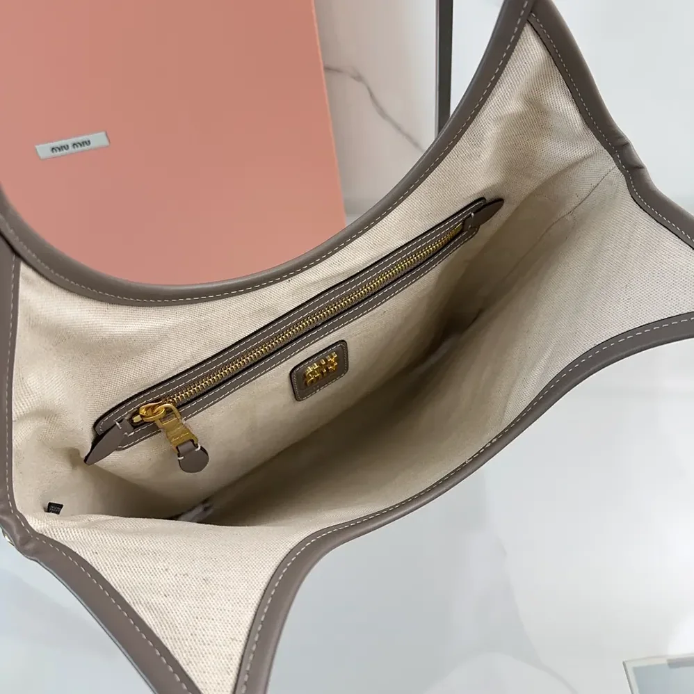 Miu Miu IVY leather bag for Women in Grey