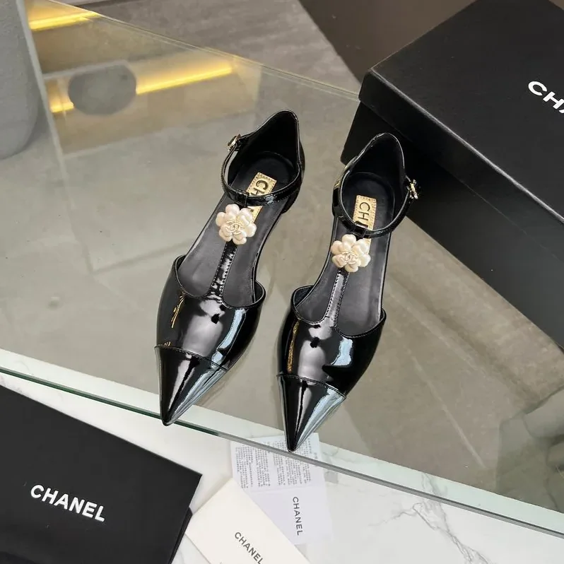 Chanel Flower Patterns Casual Black