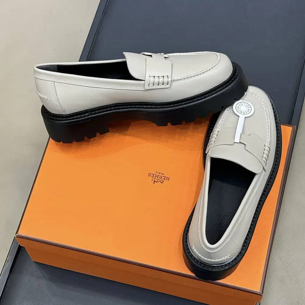Hermes Klement Loafer in Calfskin for Women in Gray Hermes Klement Loafer in Calfskin for Women in Gray