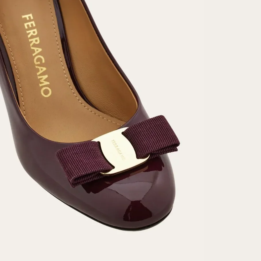 Ferragamo Vara Bow Pump Plum 01L218 Ferragamo Vara Bow Pump Plum 01L218