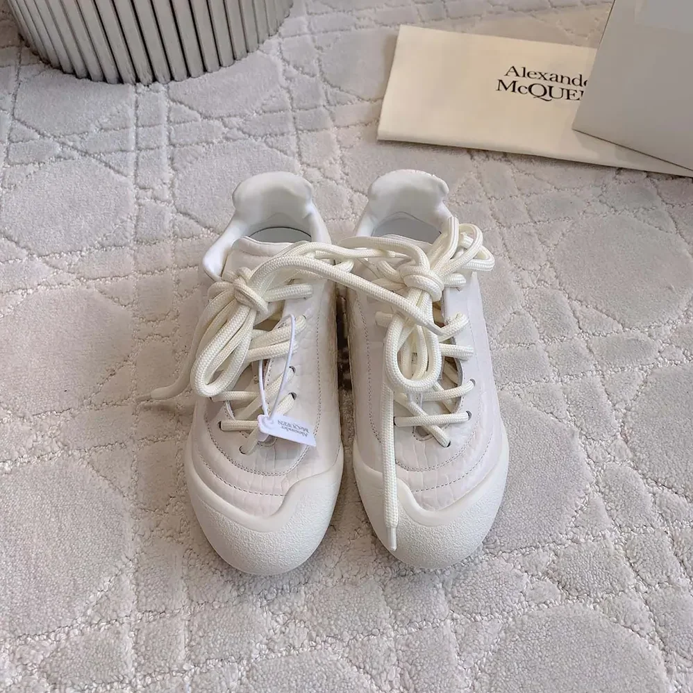 Alexander Mcqueen Flexion Sneaker in Off White for Unisex Alexander Mcqueen Flexion Sneaker in Off White for Unisex