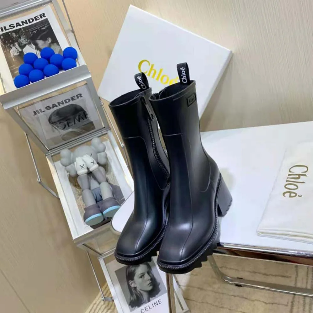 Chloe Betty Rain Boot in PVC for Women in Black Chloe Betty Rain Boot in PVC for Women in Black