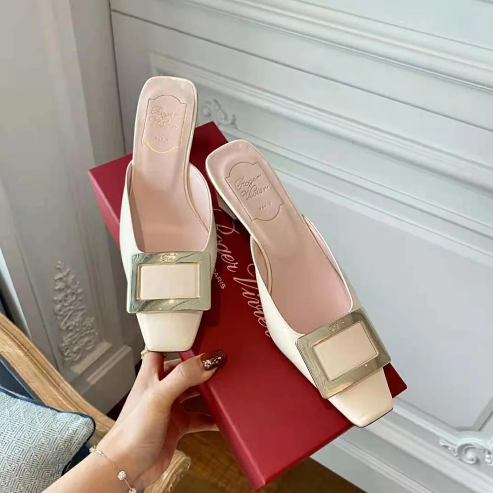 Roger Vivier Belle Vivier Metal Buckle Mules in Patent Leather in 4.5 cm Heel Roger Vivier Belle Vivier Metal Buckle Mules in Patent Leather in 4.5 cm Heel