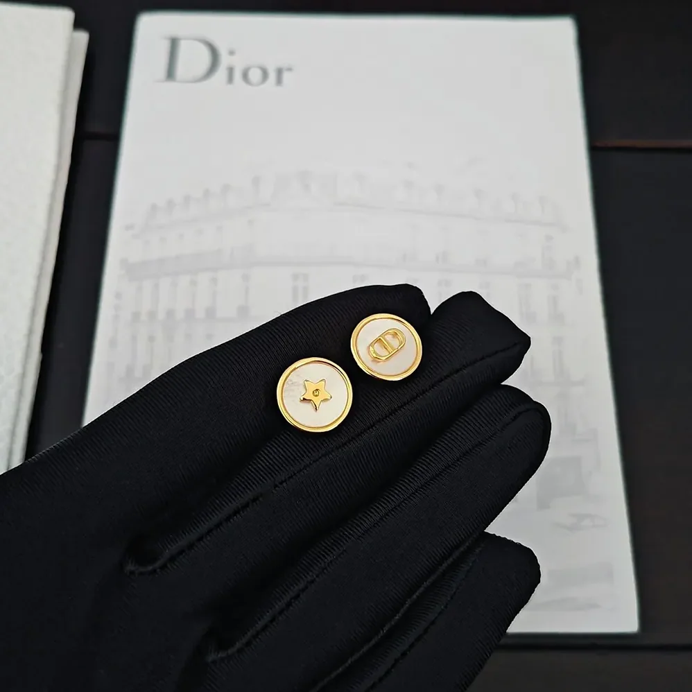 Dior D-Luck Stud Earrings Gold-Finish Metal and White Mother-of for Women in Pearl Dior D-Luck Stud Earrings Gold-Finish Metal and White Mother-of for Women in Pearl