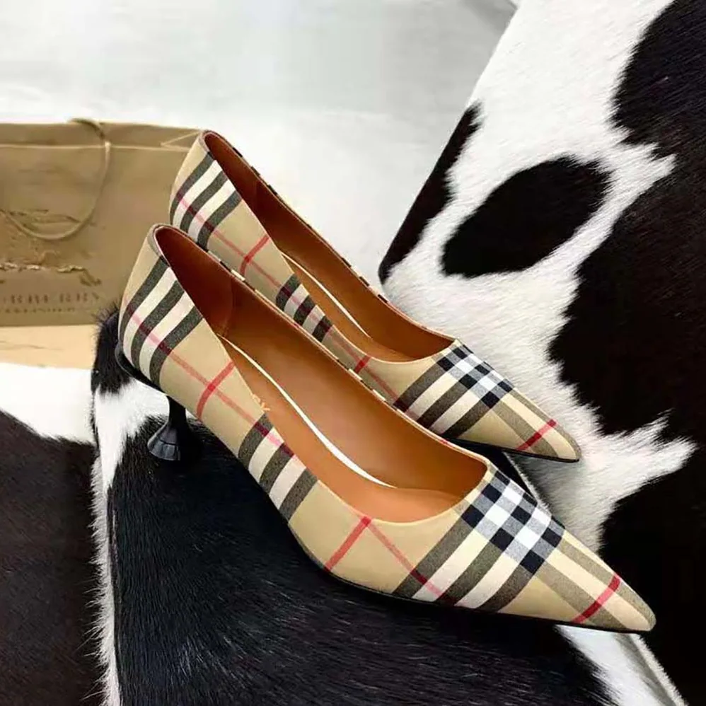 Burberry Vintage Check Cotton Pumps for Women in Brown Burberry Vintage Check Cotton Pumps for Women in Brown