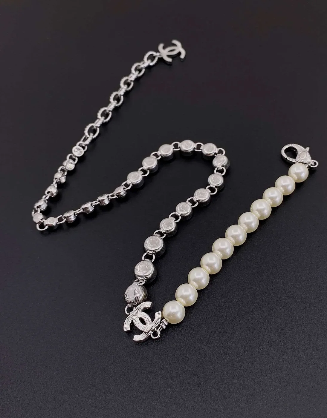 Chanel Chain Pearl Necklace White Chanel Chain Pearl Necklace White