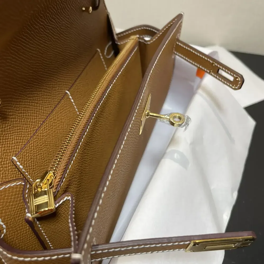 Hermes Kelly To Go in Epsom Leather for Women in Brown/Gold Hermes Kelly To Go in Epsom Leather for Women in Brown/Gold