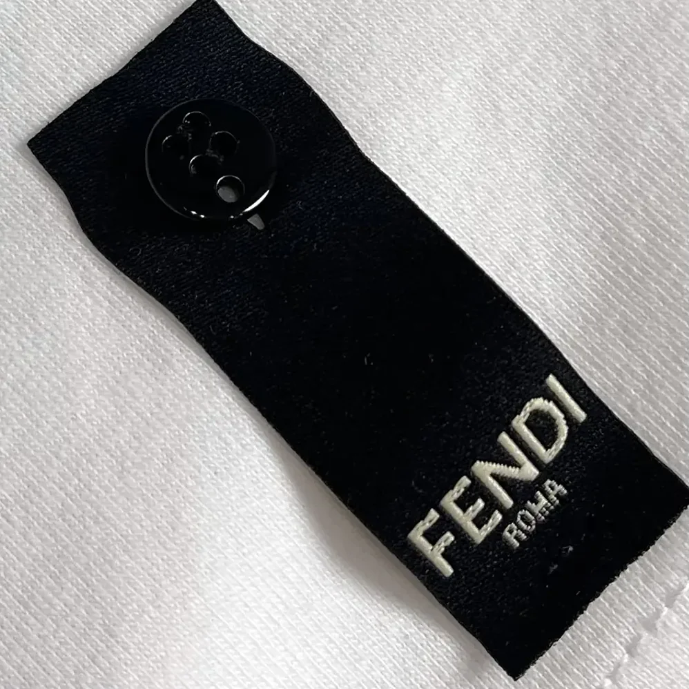 Fendi White Cotton T for Women in shirt Fendi White Cotton T for Women in shirt