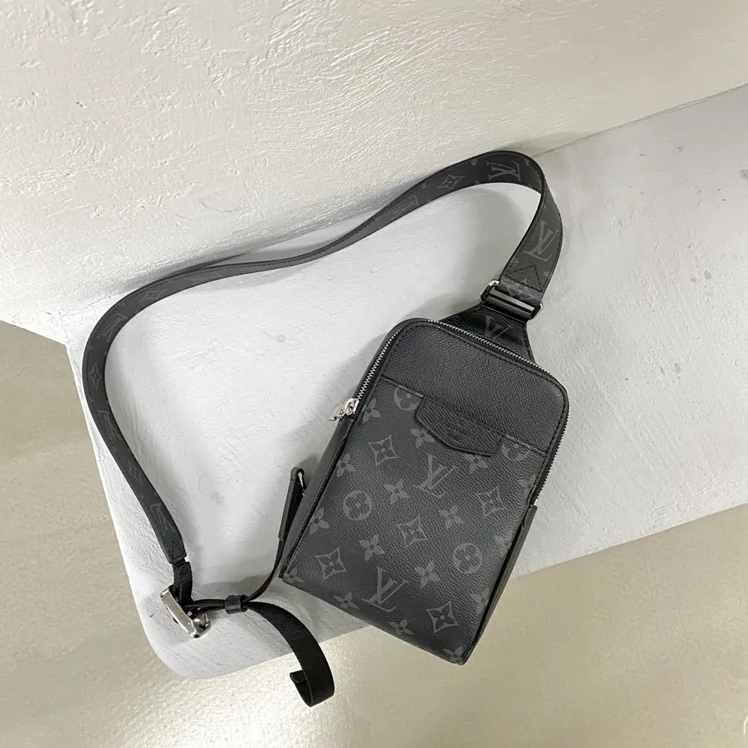 Louis Vuitton Outdoor Slingbag Taigarama Noir Black
