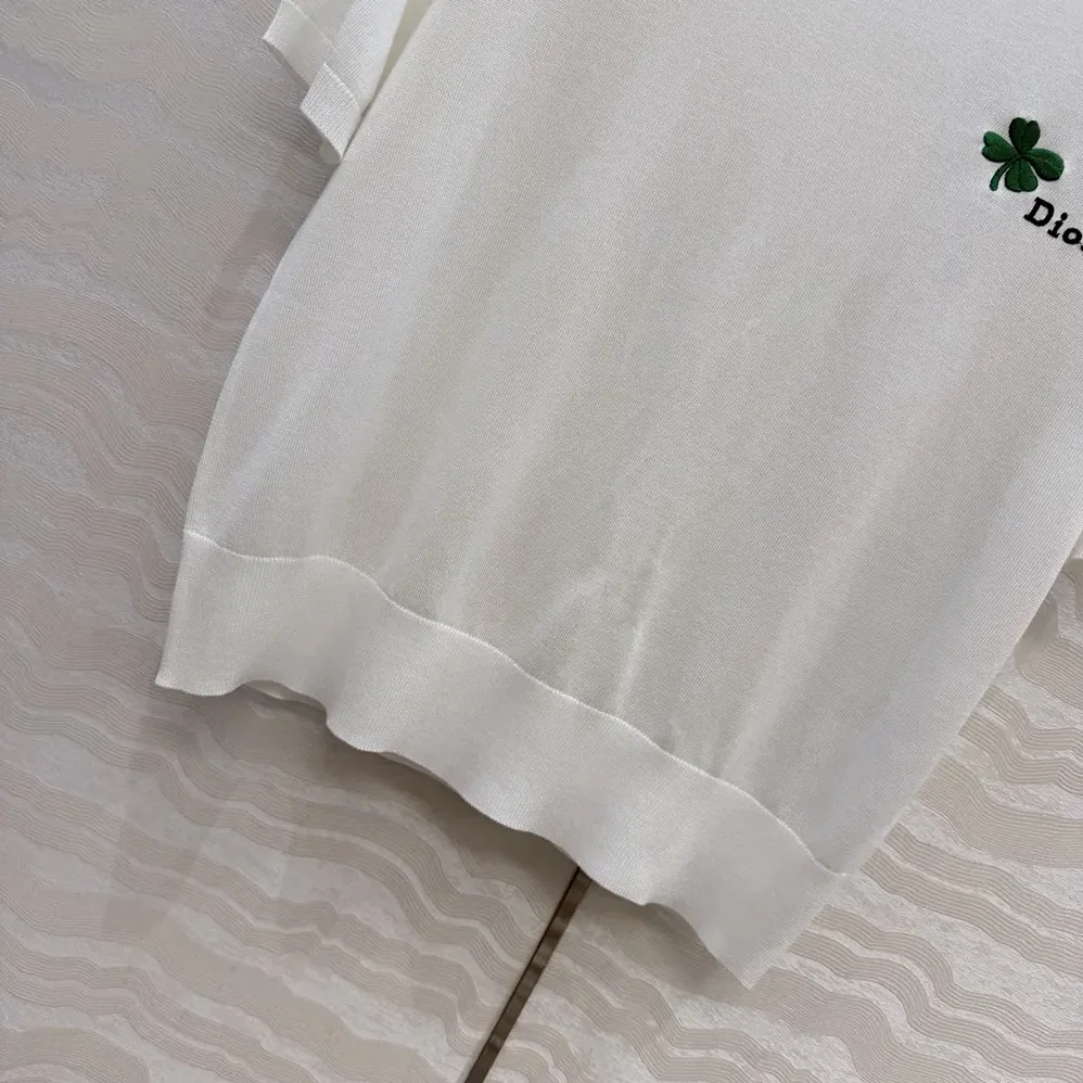 Dior Short-Sleeved Fitted Sweater White Wool Knit with Green and Black Dior Clover Signature for Women Dior Short-Sleeved Fitted Sweater White Wool Knit with Green and Black Dior Clover Signature for Women