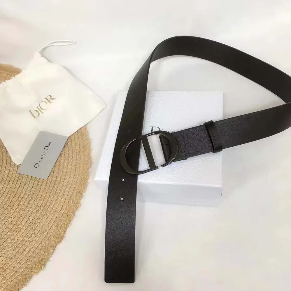 Dior 30 Montaigne Belt in Calfskin Leather for Men in Black Dior 30 Montaigne Belt in Calfskin Leather for Men in Black