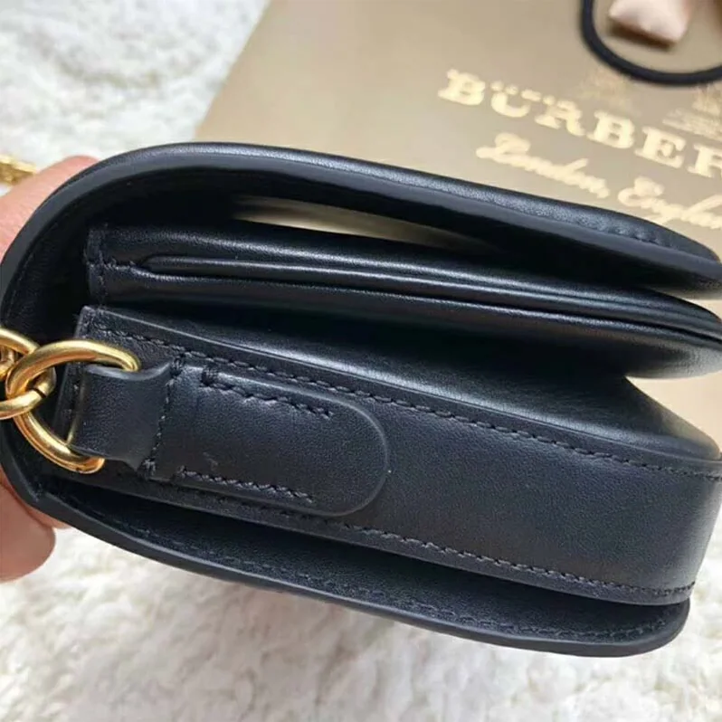 Burberry The Leather Link Bag for Women in Black