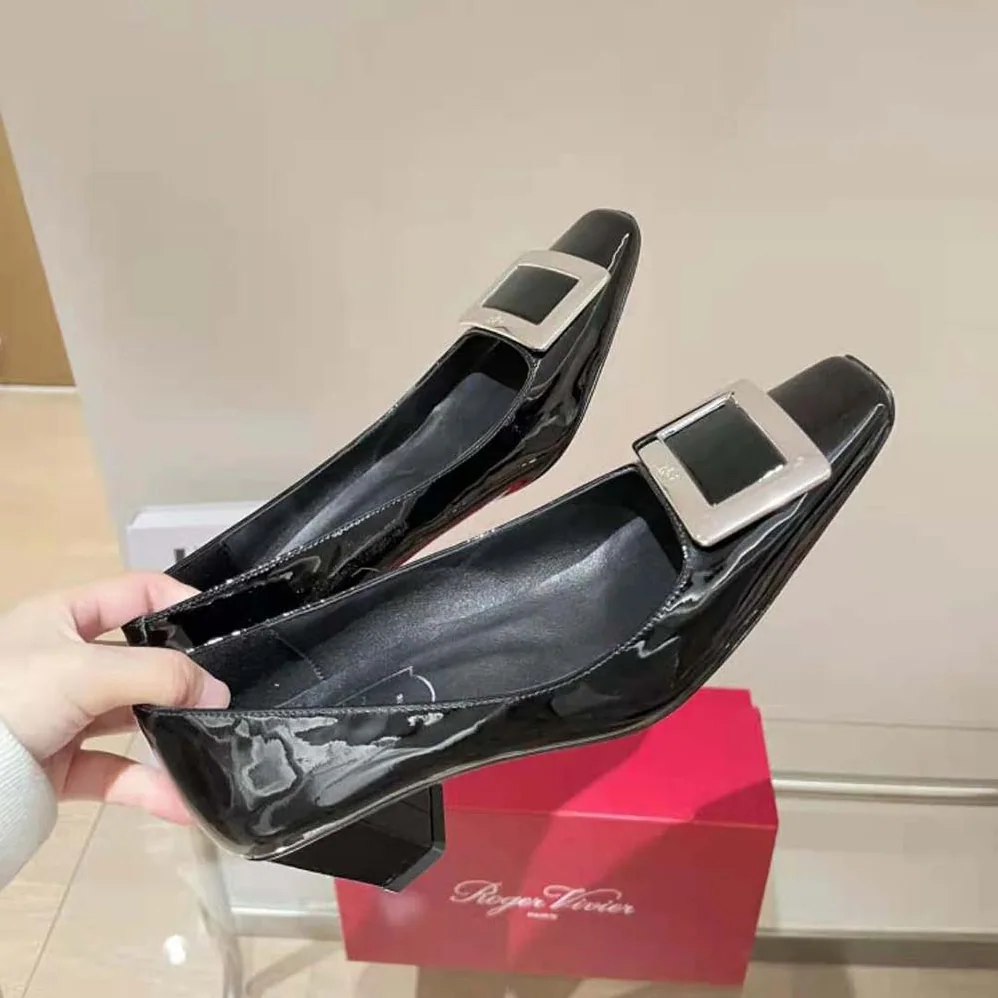 Roger Vivier Belle Vivier Metal Buckle Pumps in Patent Leathe for Women