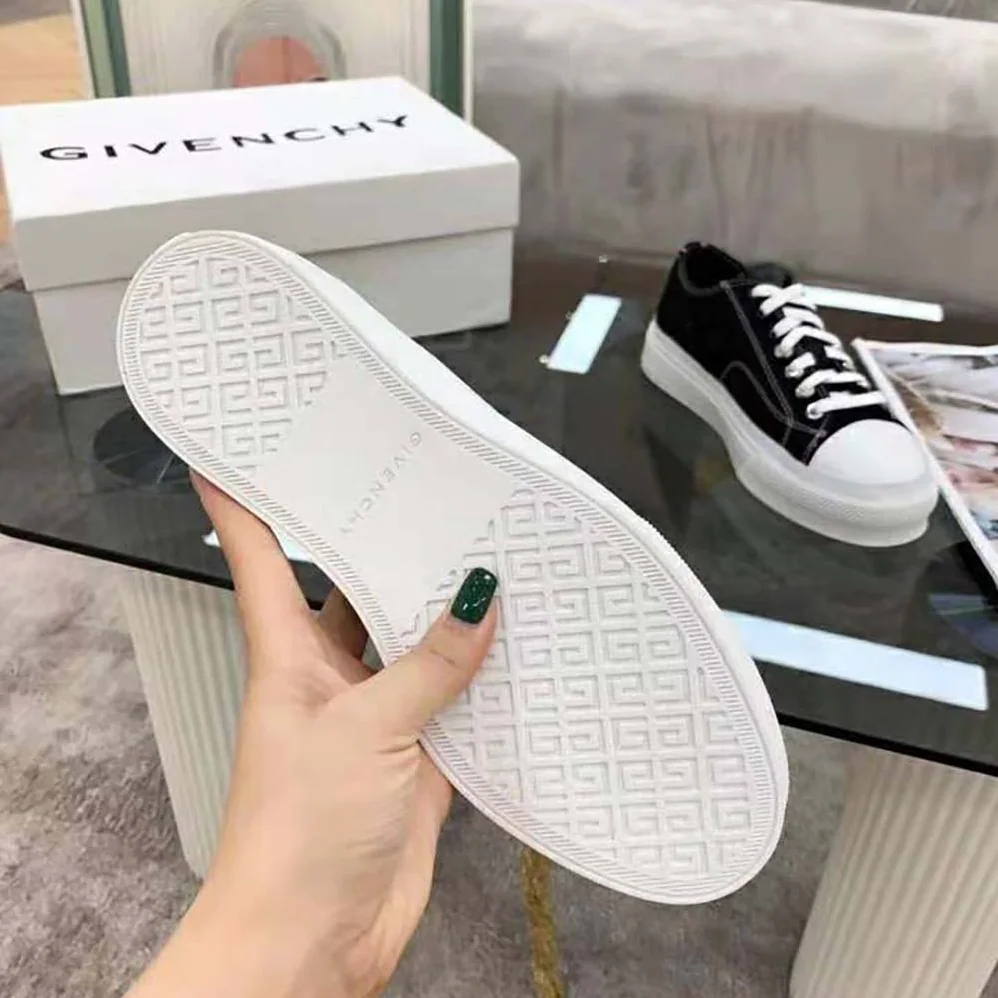 Givenchy Sneakers City in Canvas and Leather for Women in Black