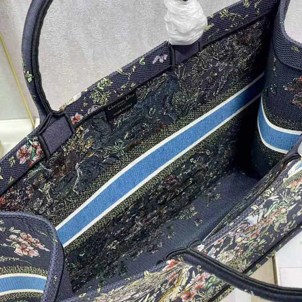 Dior Large Dior Book Tote Blue Multicolor D for Women in Constellation Embroidery