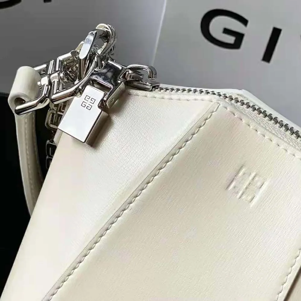 Givenchy Mini Antigona Vertical Bag in Box Leather for Women in White Givenchy Mini Antigona Vertical Bag in Box Leather for Women in White