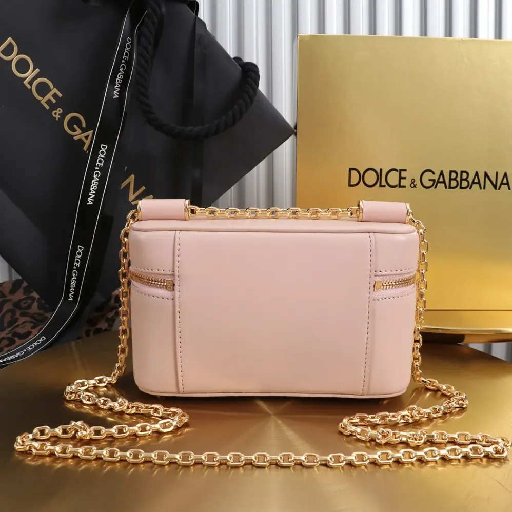 Dolce Gabbana D&G Sicily Crossbody Bag for Women in Pink Dolce Gabbana D&G Sicily Crossbody Bag for Women in Pink