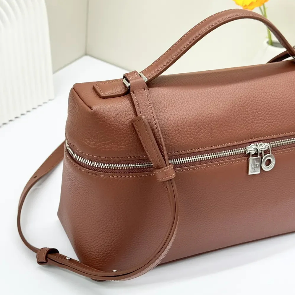 Loro Piana Extra Pocket L27 for Women in Brown Loro Piana Extra Pocket L27 for Women in Brown