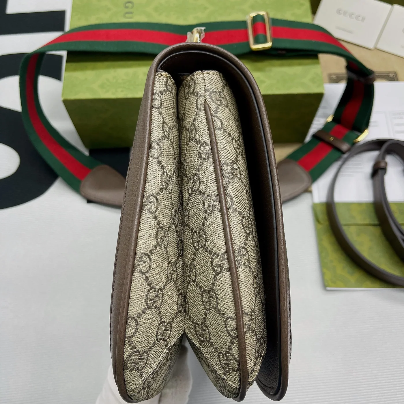 Gucci Blondie Medium Shoulder Bag / Beige/ Ebony GG Supreme Canvas Gold Hardware
