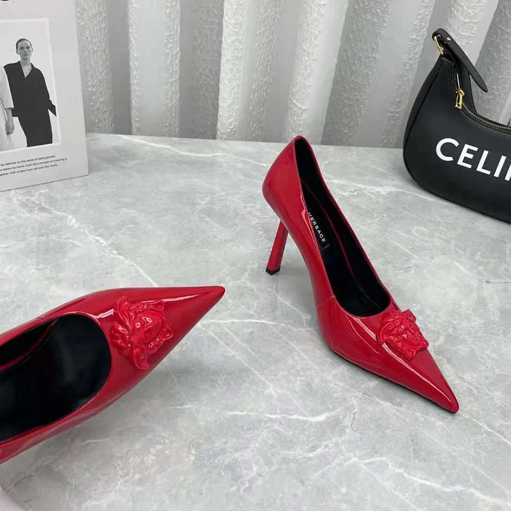 Versace La Medusa Naplak Pumps in 105mm Heel Height for Women in Red