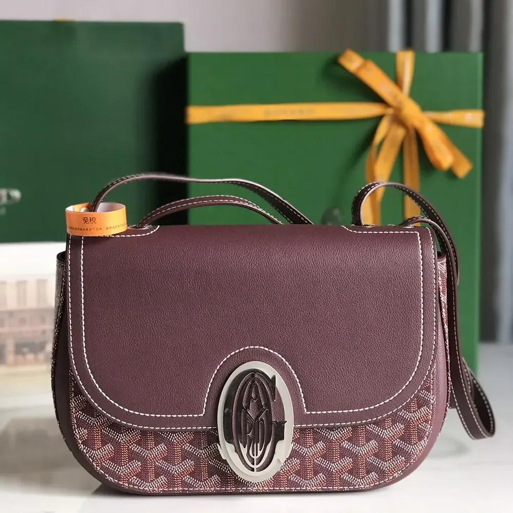 Goyard 233 Bag for Unisex in Maroon Goyard 233 Bag for Unisex in Maroon