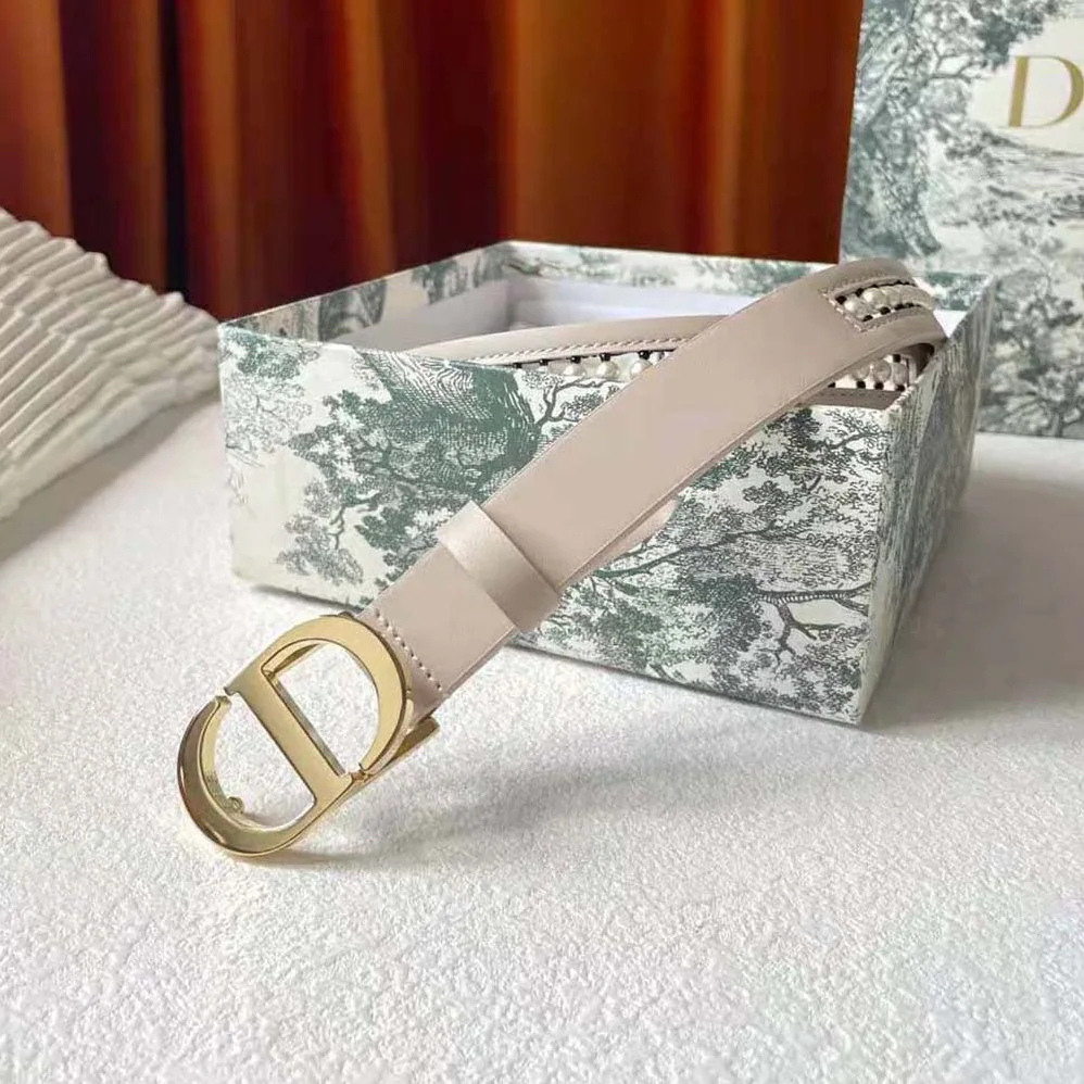Dior 30 Montaigne Belt Aesthetic Beige Smooth Calfskin and White Glass Pearls 25 MM for Women Dior 30 Montaigne Belt Aesthetic Beige Smooth Calfskin and White Glass Pearls 25 MM for Women