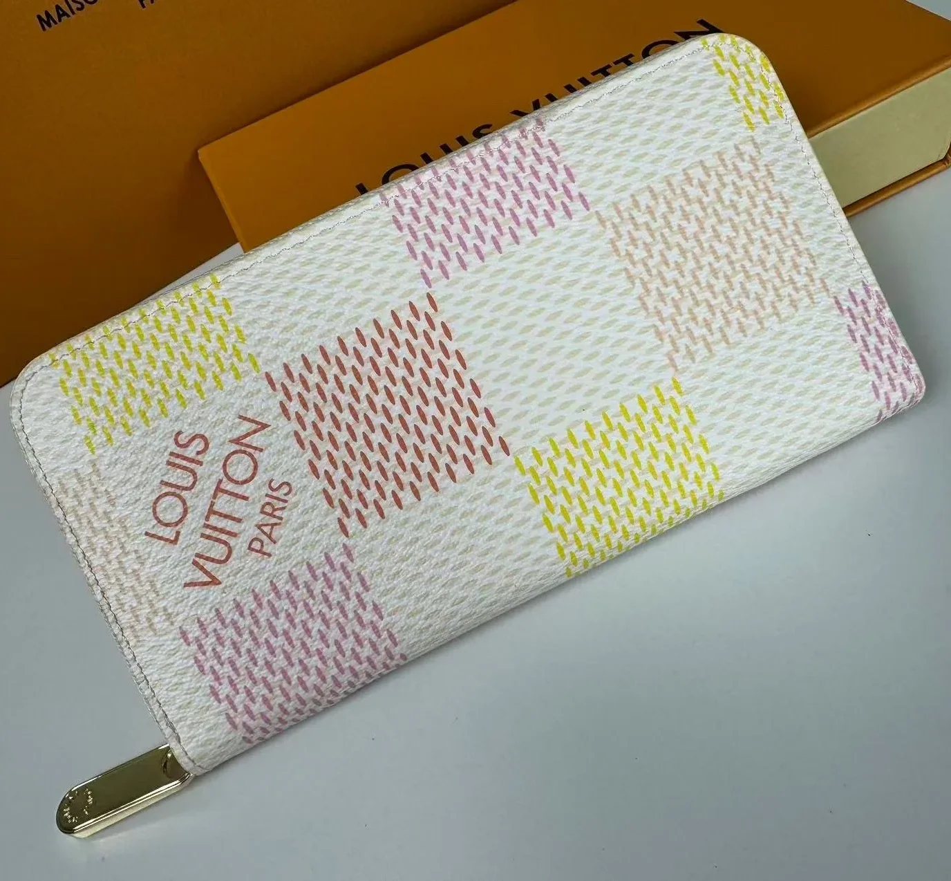 Louis Vuitton Zippy Wallet White / Louis Vuitton Zippy Wallet White /