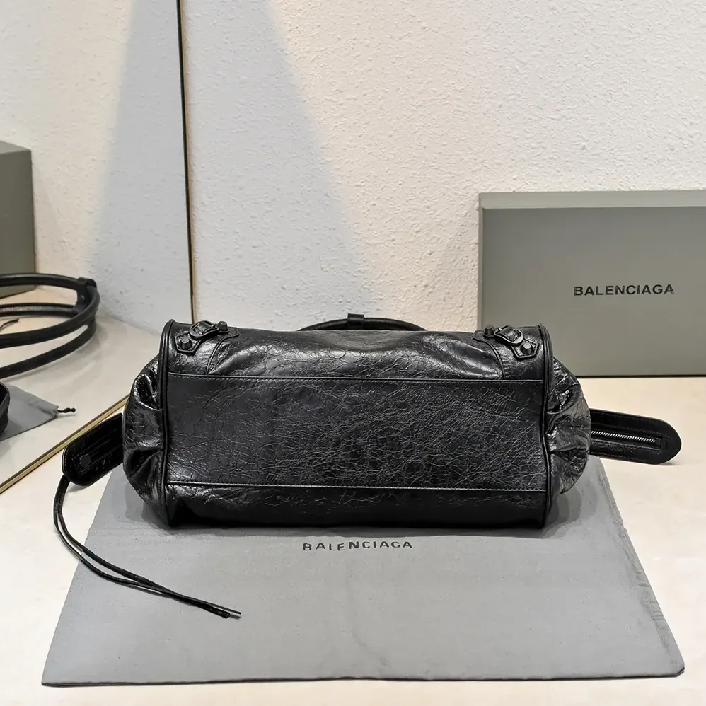 Balenciaga Le City Bag East for Women in West In Black