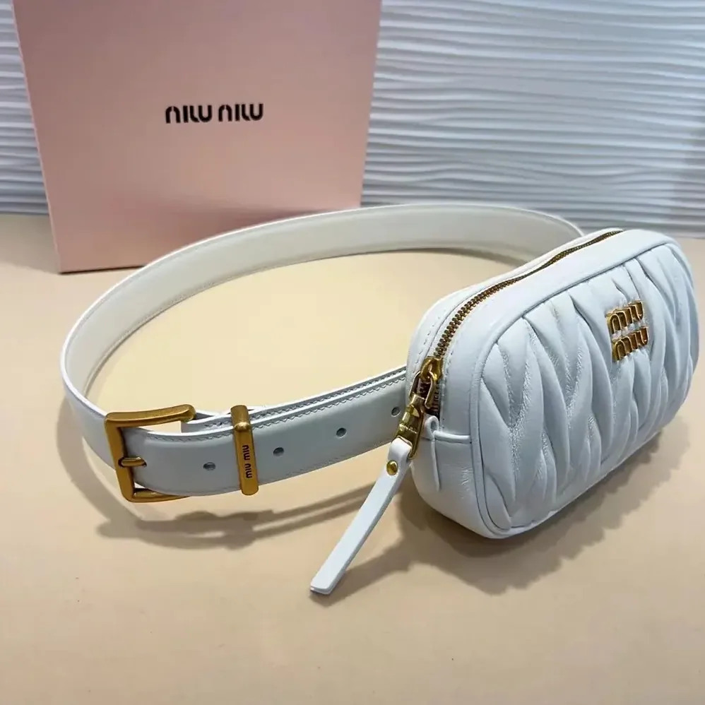 Miu Miu Belt with Matelassé Pouch for Women in White Miu Miu Belt with Matelassé Pouch for Women in White