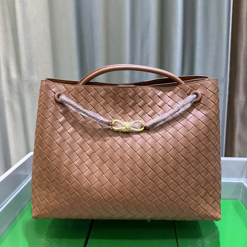 Bottega Veneta Medium Andiamo Intrecciato Leather Top Handle Bag for Women in Brown Bottega Veneta Medium Andiamo Intrecciato Leather Top Handle Bag for Women in Brown