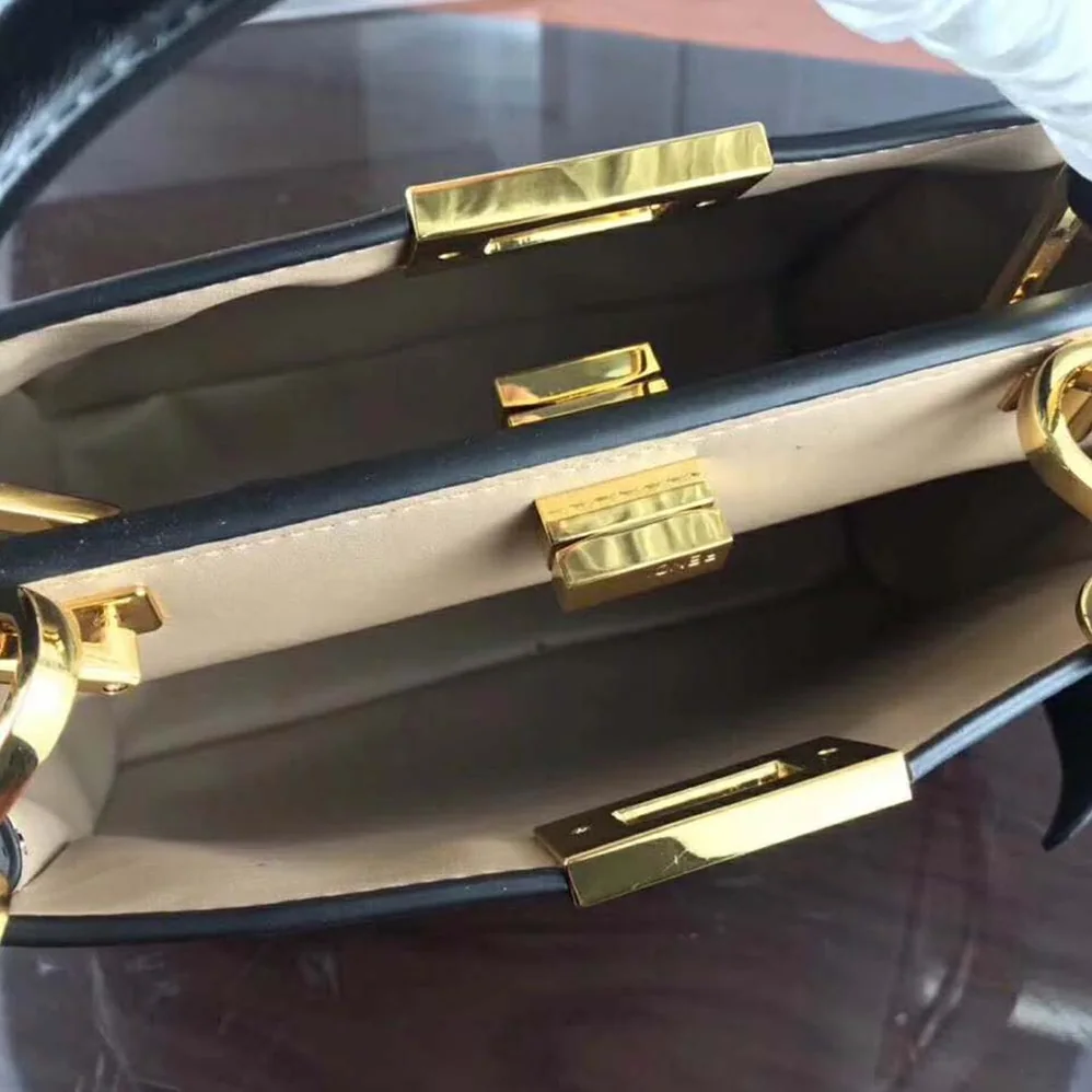 Fendi Peekaboo Essentially Bag in Calfskin Leather for Women in Black