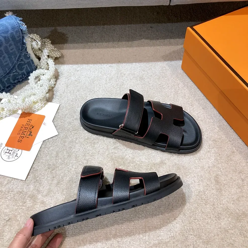 Hermes Chypre Sandal-Black H222100Zv02360 for Unisex Hermes Chypre Sandal-Black H222100Zv02360 for Unisex