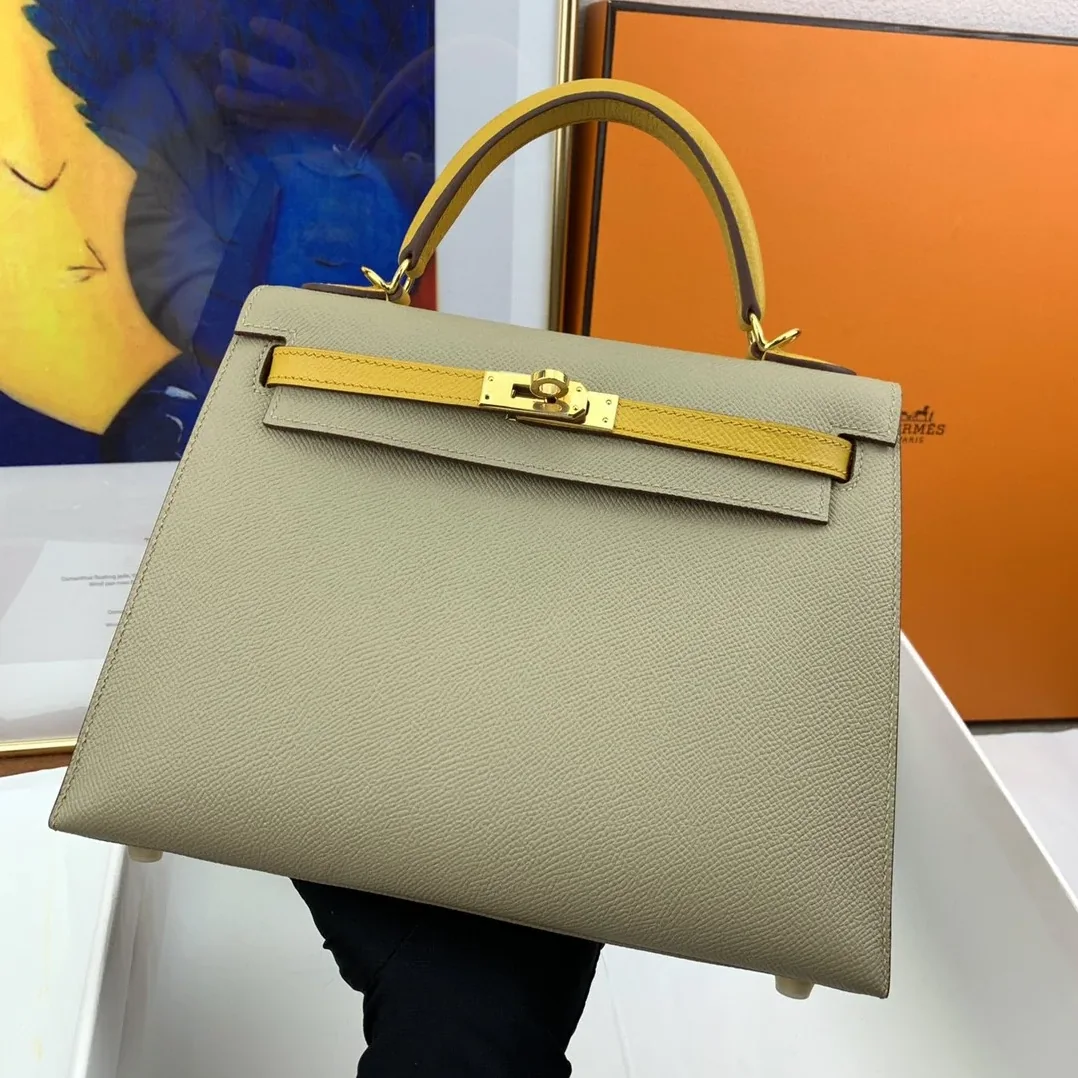 Hermes Kelly 25 Sellier Epsom Greige in Yellow Bag