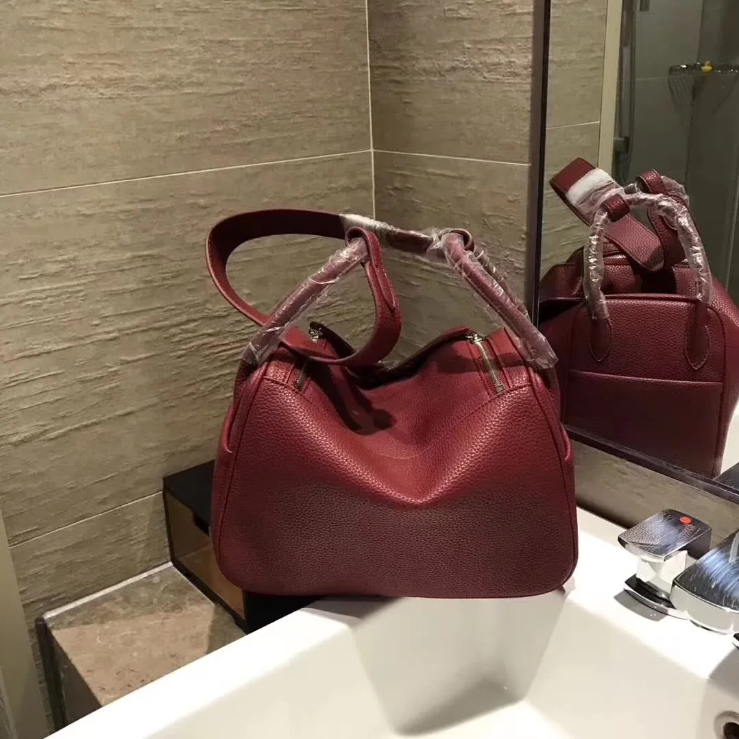 Hermes Lindy 30 Top Flap Leather Bag with Strap in Purple