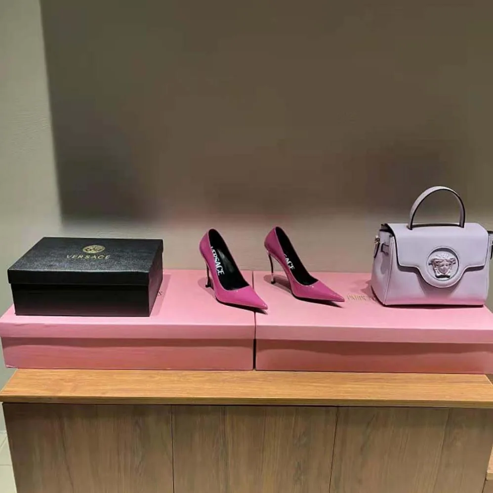 Versace Pin-Point Pumps Curved High Stiletto Heels for Women in Pink Versace Pin-Point Pumps Curved High Stiletto Heels for Women in Pink