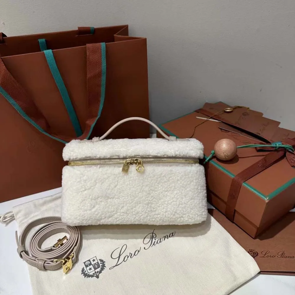 Loro Piana Extra Pocket Pouch L19 in Sheepskin Leather for Women