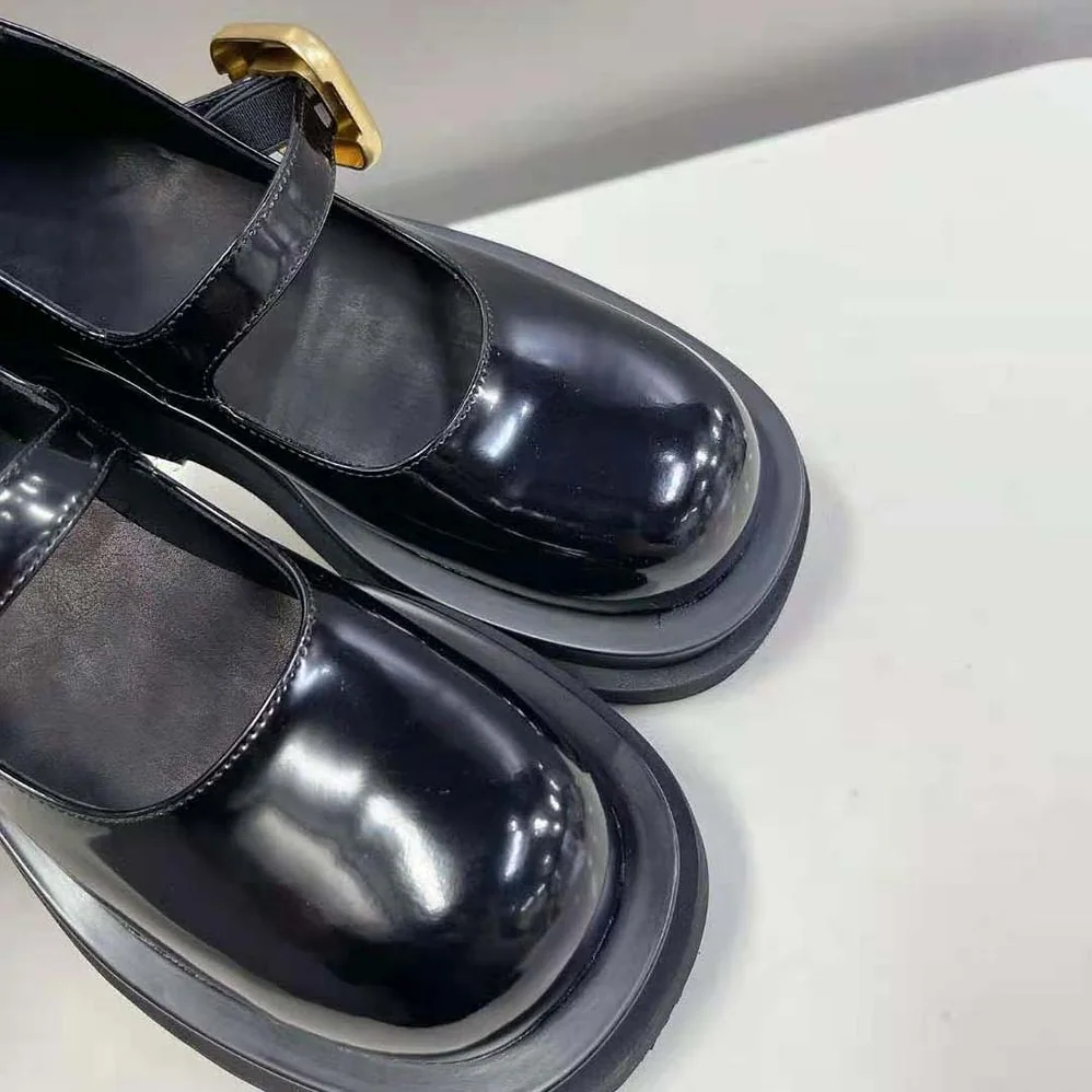 Bottega Veneta Lug Mary-Jane Flats for Women in Black Bottega Veneta Lug Mary-Jane Flats for Women in Black