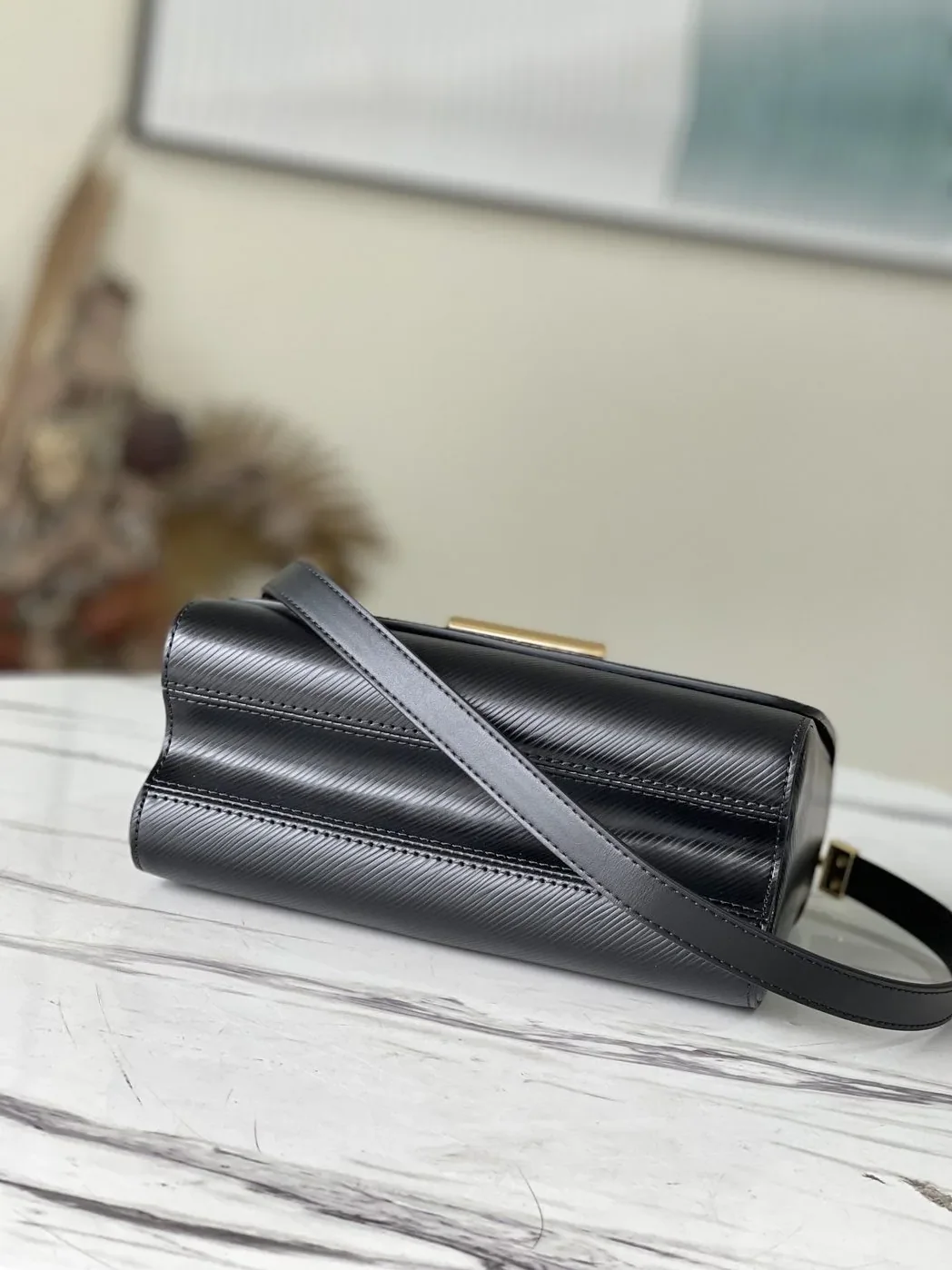 Louis Vuitton Twist MM Monogram Flower Black