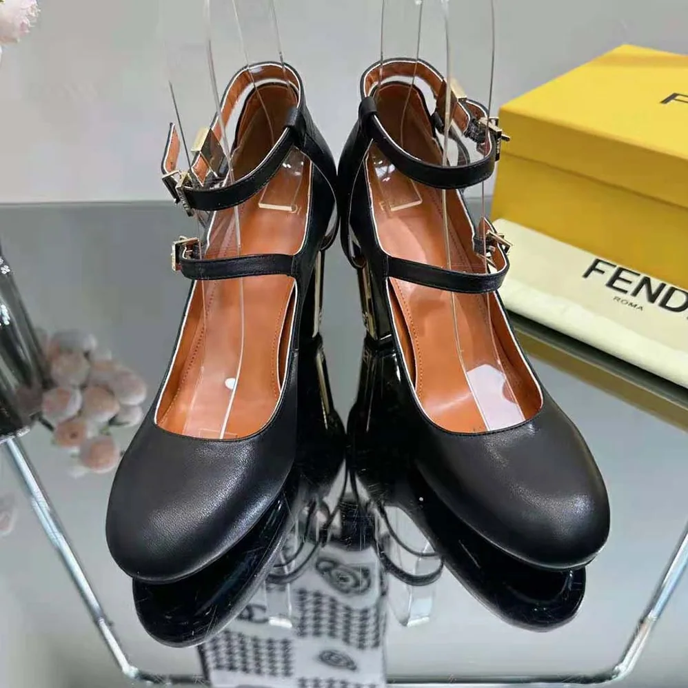 Fendi Delfina Black Leather High-Heeled Pumps for Women in Black Fendi Delfina Black Leather High-Heeled Pumps for Women in Black