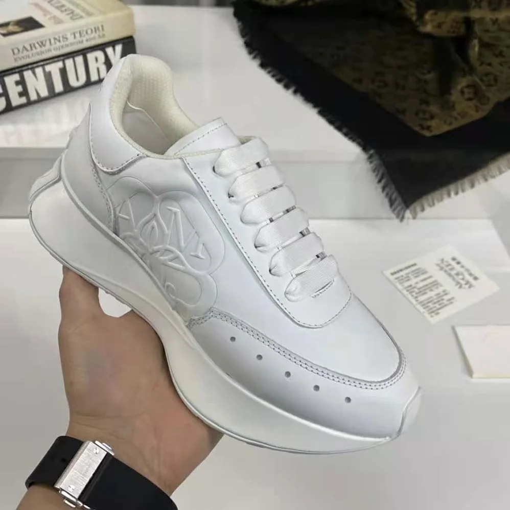 Alexander Mcqueen Sprint Runner in Calf Leather for Unisex in White