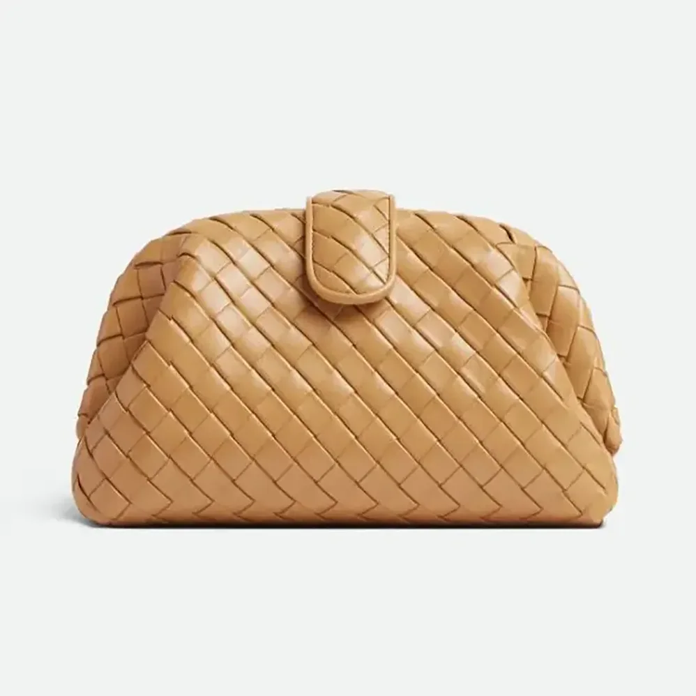 Bottega Veneta Teen Lauren 1980 With Chain for Women in Dark Praline Bottega Veneta Teen Lauren 1980 With Chain for Women in Dark Praline