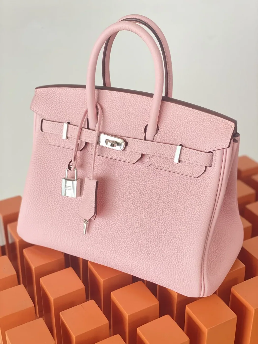 Hermes Birkin Top Handle Bag / Nata Togo Leather Pink Silver Hardware