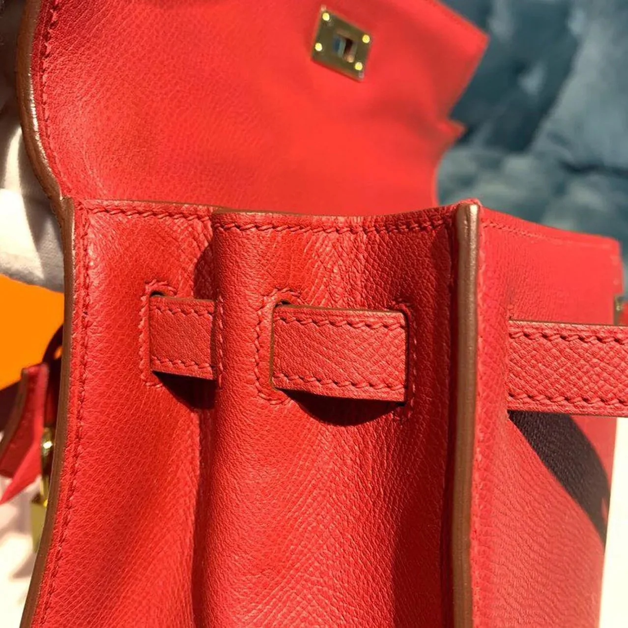 Hermes Kelly Tomate Gold Toned Hardware / Hermes Kelly Tomate Gold Toned Hardware /